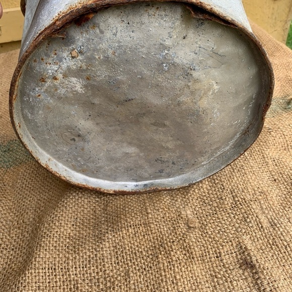 Antique Dehler Bros. Metal Fire Fighting Bucket - Picture 6 of 8